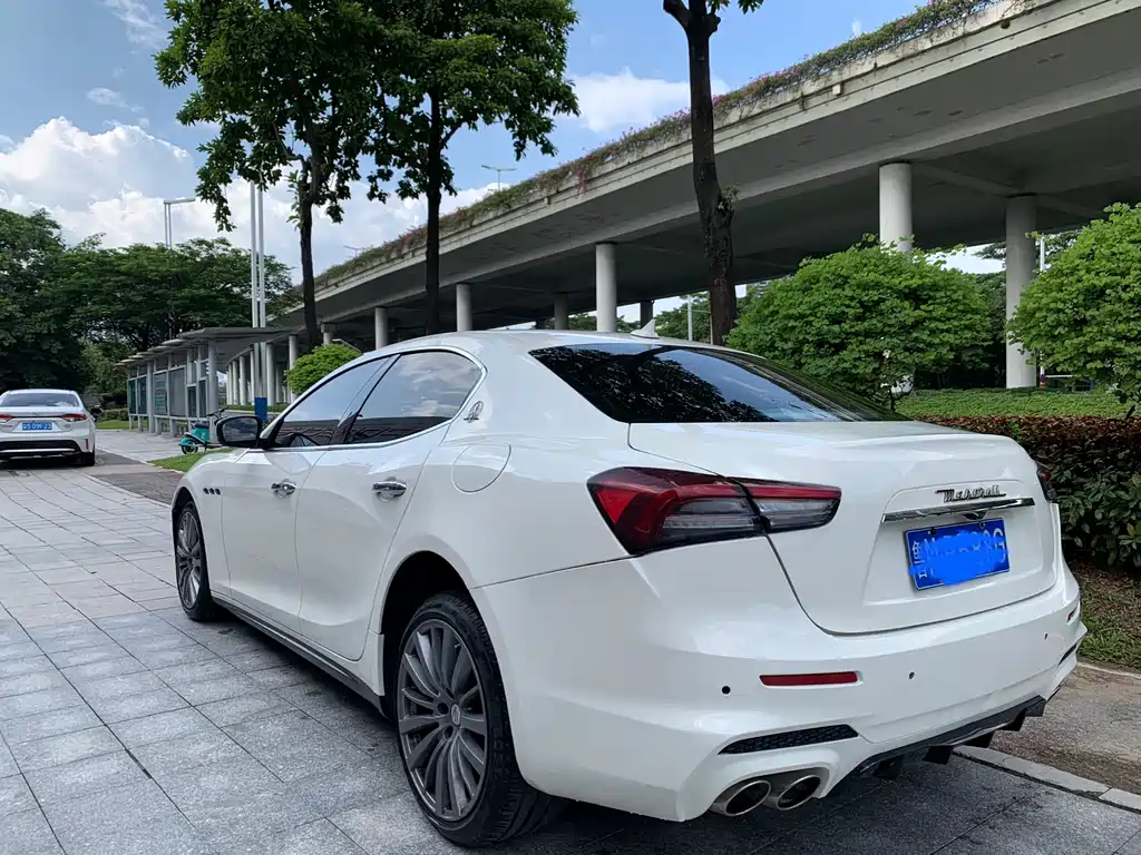Maserati Ghibli 2021 — фото 5