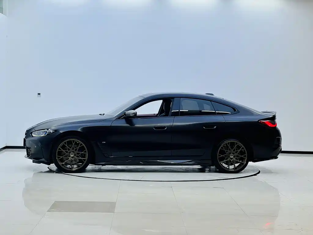 BMW i4 2022 — фото 4