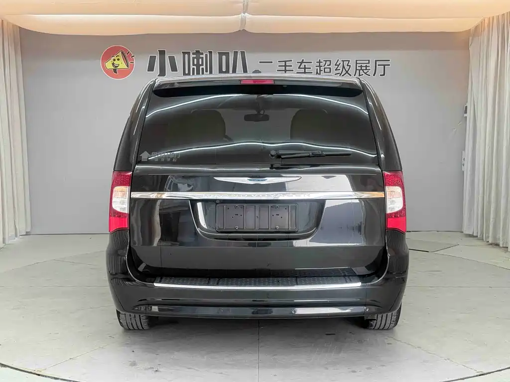 Chrysler Grand Voyager 2015 — фото 4