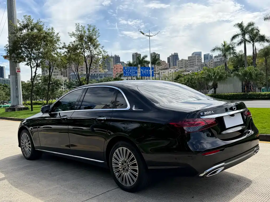 Mercedes-Benz E-Class 2021
