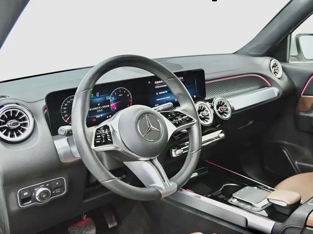 Mercedes-Benz GLB 2024 — фото 17