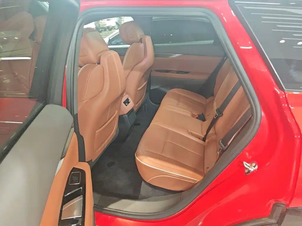 Cadillac IQ Aoge 2024 — фото 13