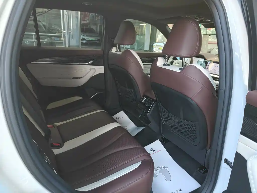 Geely Xingyue L 2023 — фото 18