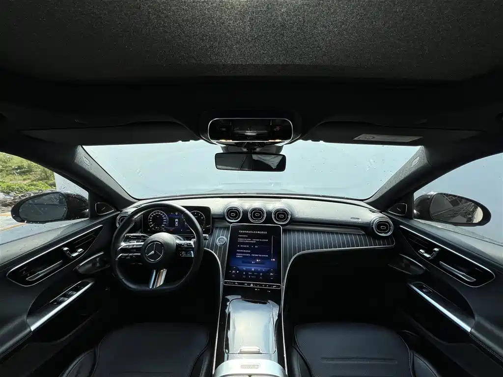 Mercedes-Benz C-Class 2023 — фото 8