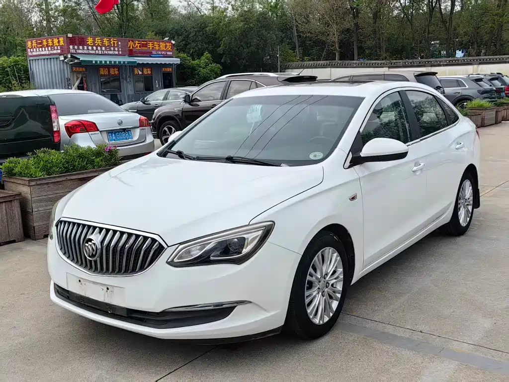 Buick Excelle 2016 — фото 1
