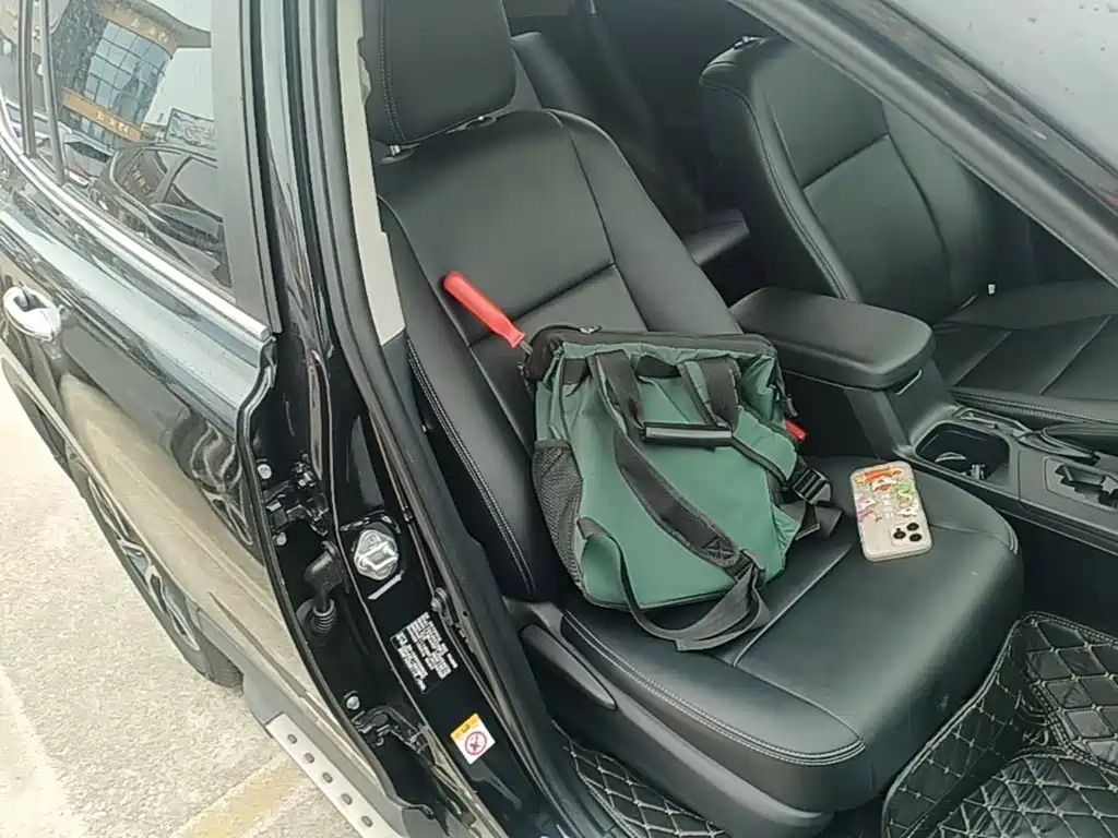 Toyota RAV4 2016 — фото 20