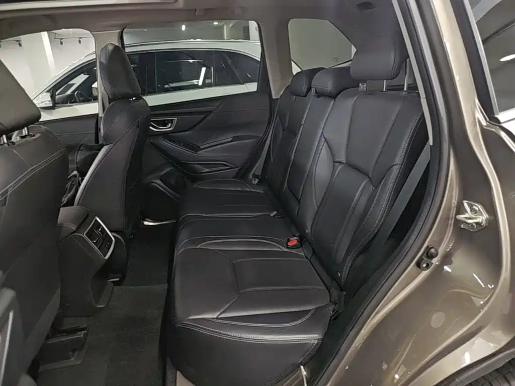 Subaru Forester 2021 — фото 17