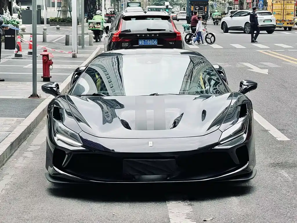 Ferrari F8 2019 — фото 1