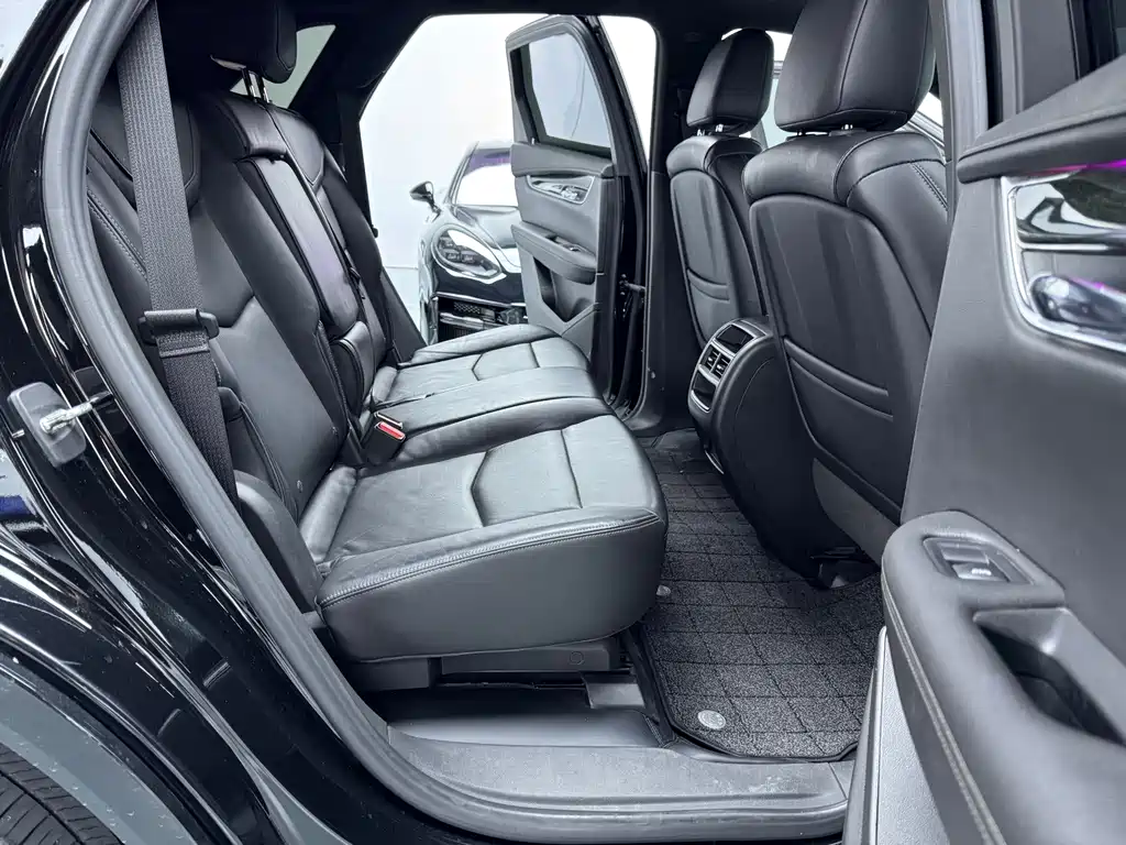 Cadillac XT5 2020 — фото 15