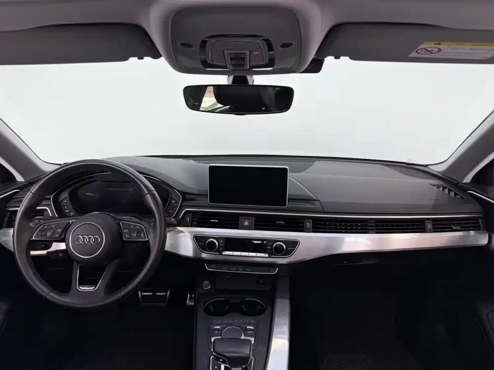 Audi A4L 2019