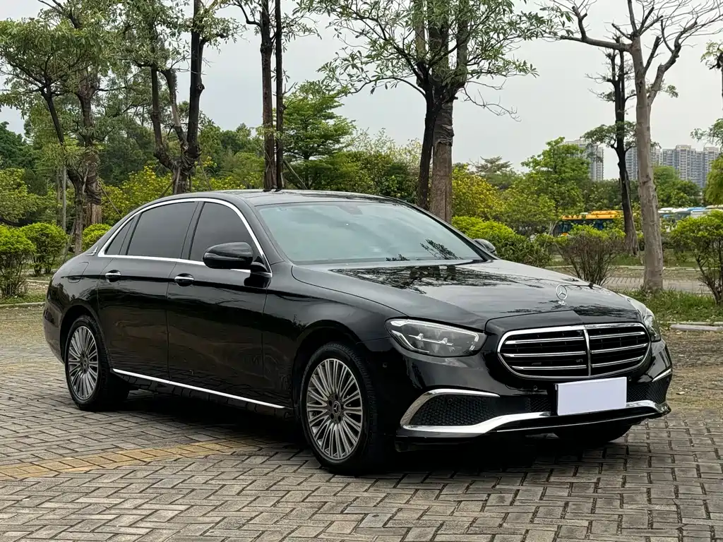 Mercedes-Benz E-Class 2023 — фото 3