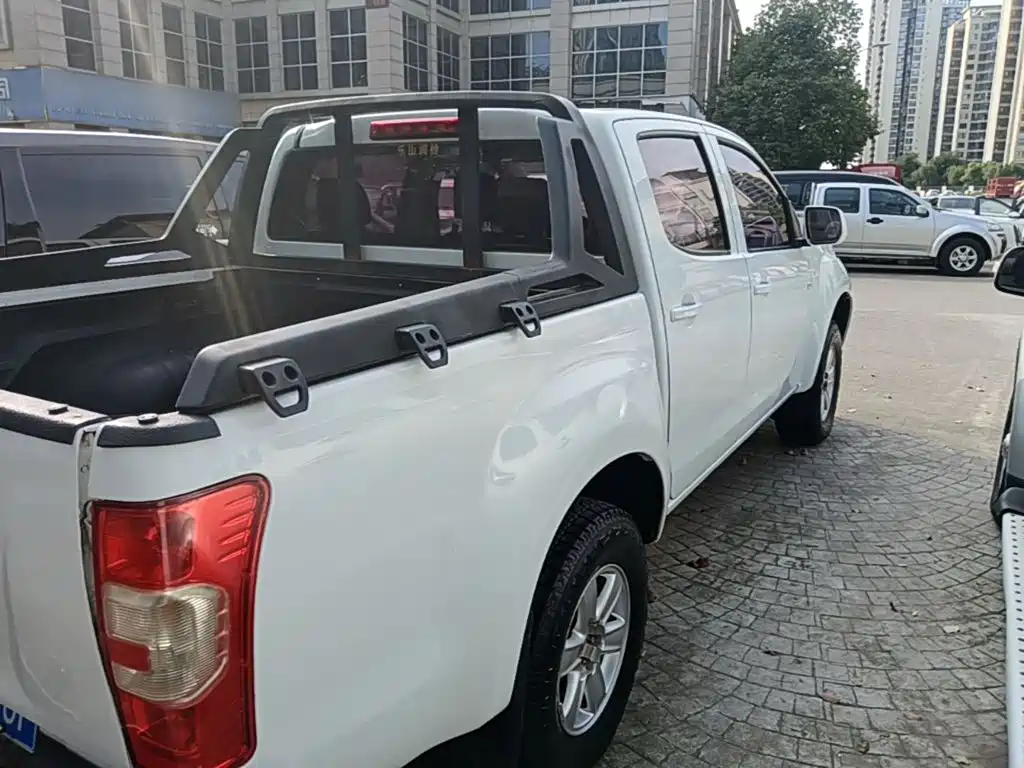Isuzu RE-MAX Ruimai 2019
