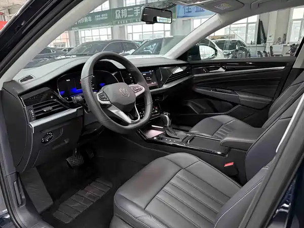 Volkswagen Passat 2023