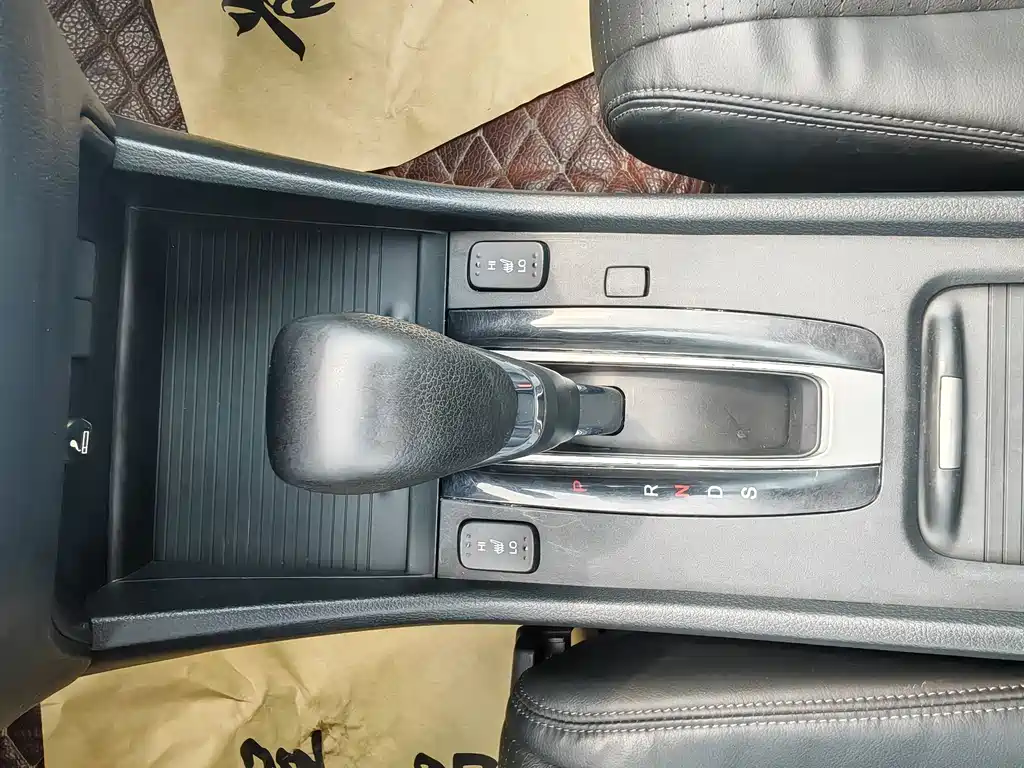 Honda Jade 2015 — фото 12