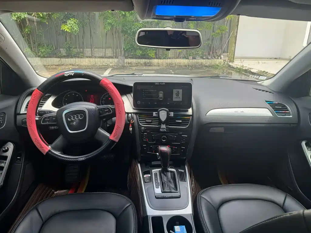 Audi A4L 2015