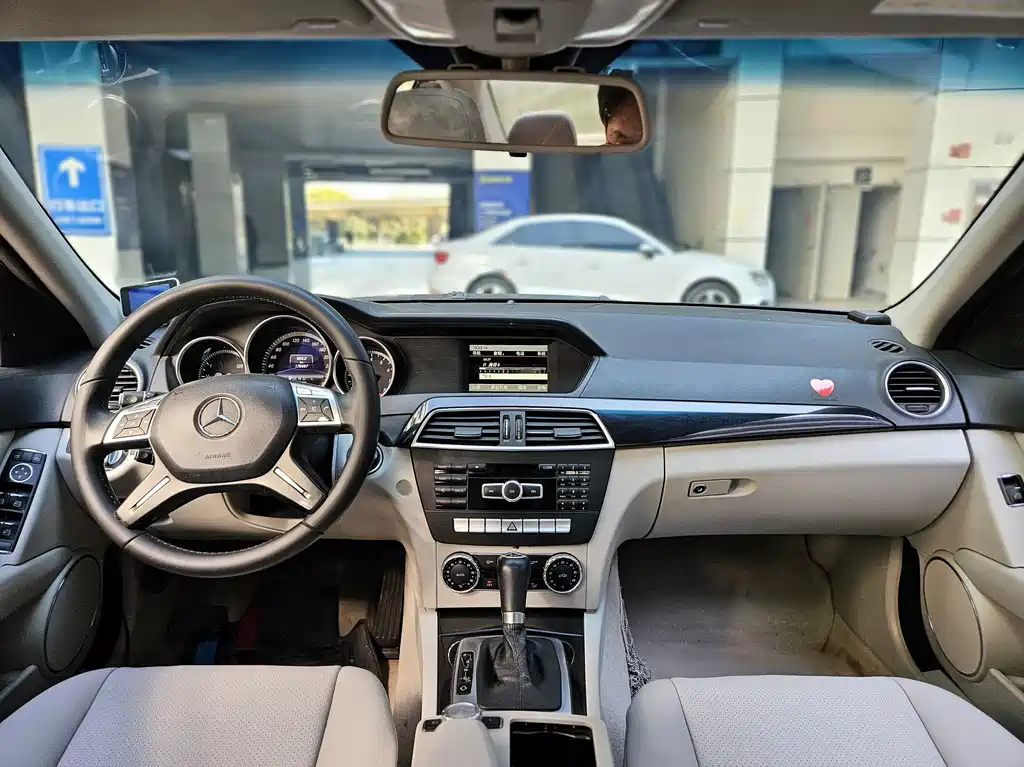 Mercedes-Benz C-Class 2013