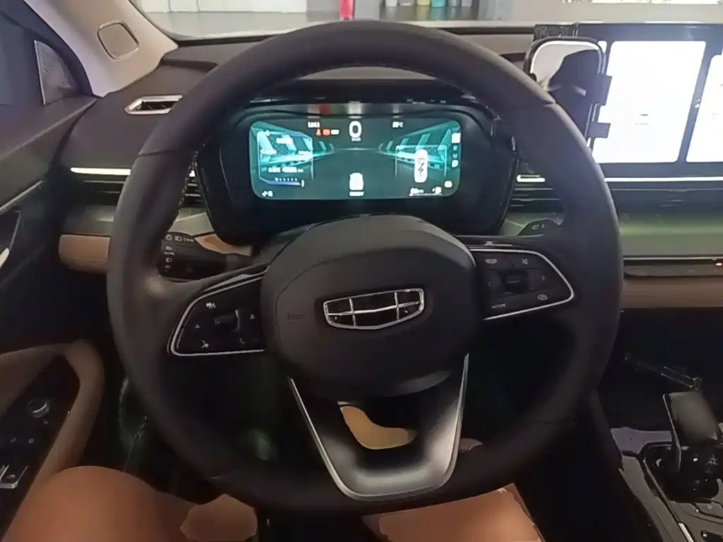 Geely Emgrand L Hip 2023 — фото 11