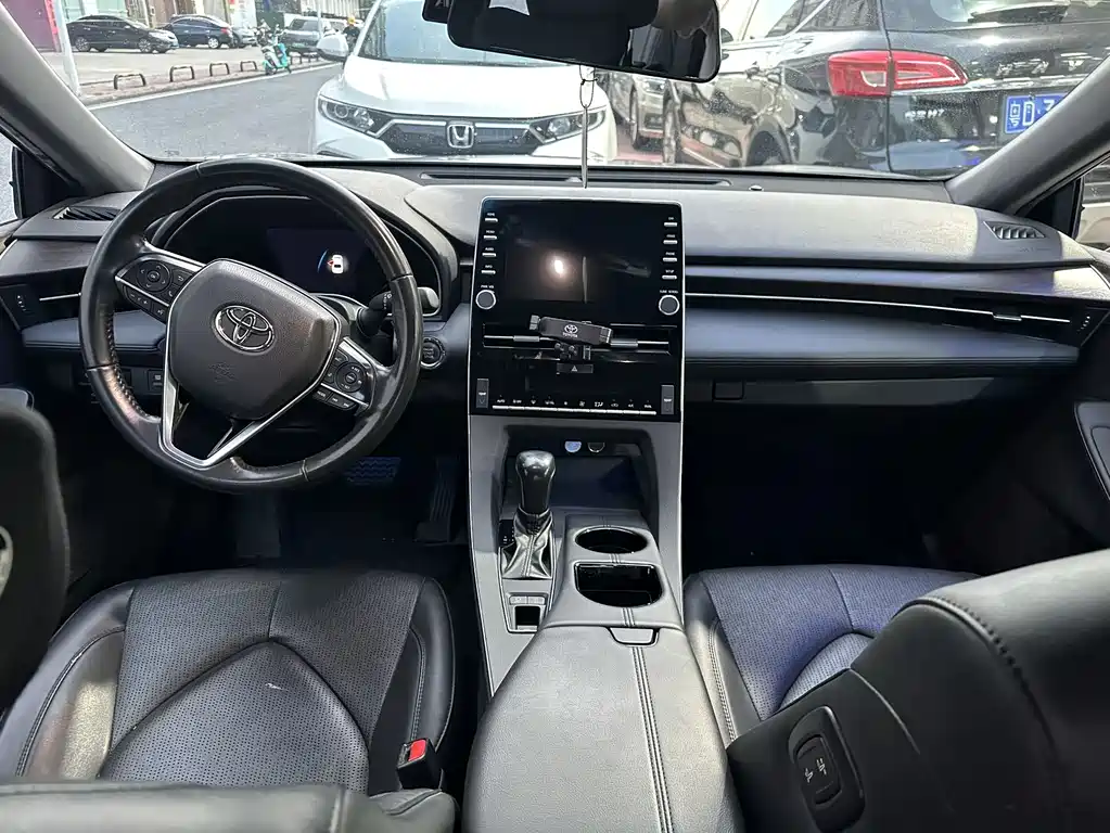Toyota Avalon 2020