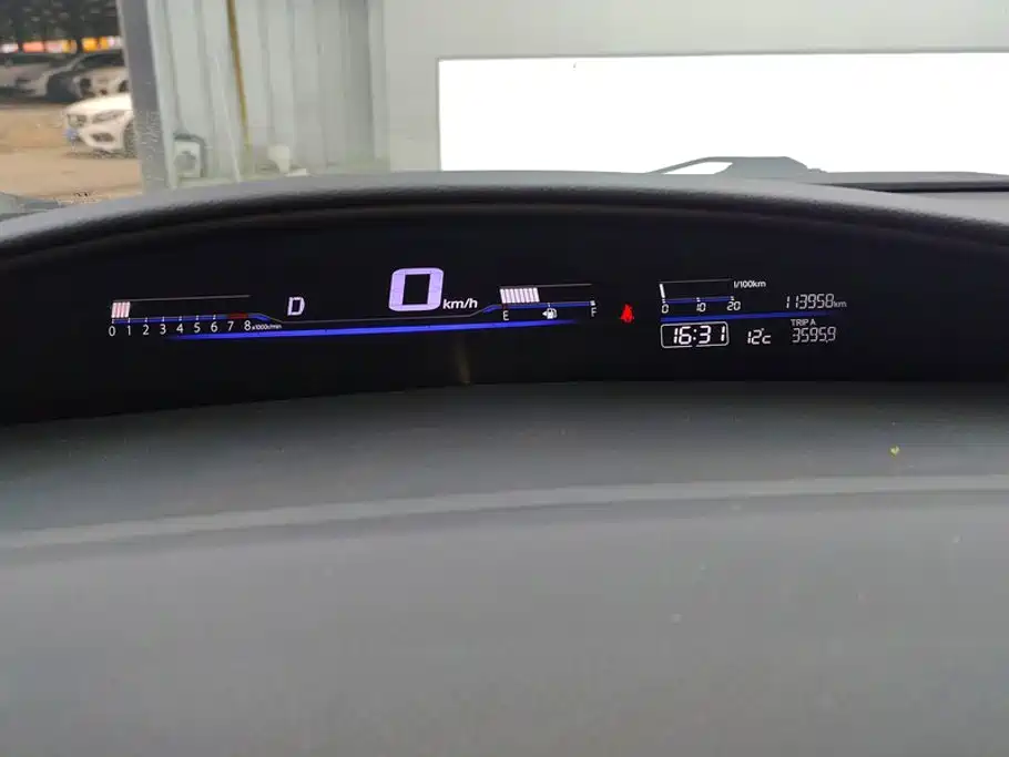 Honda Jade 2018 — фото 14