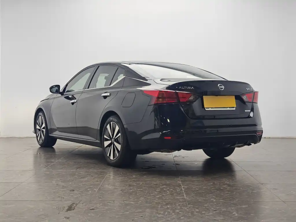 Nissan Teana 2022