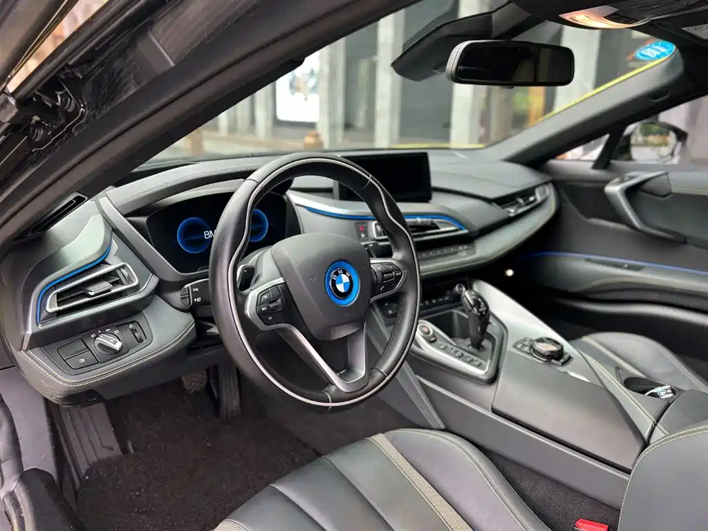 BMW i8 2019 — фото 11