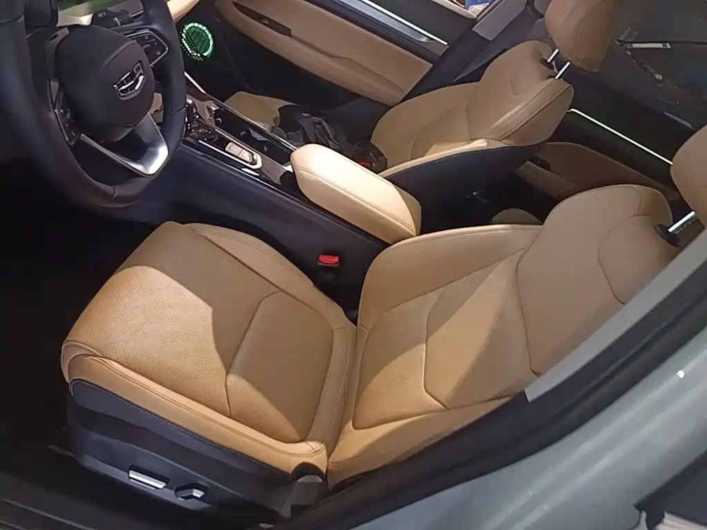 Geely Emgrand L Hip 2023 — фото 15