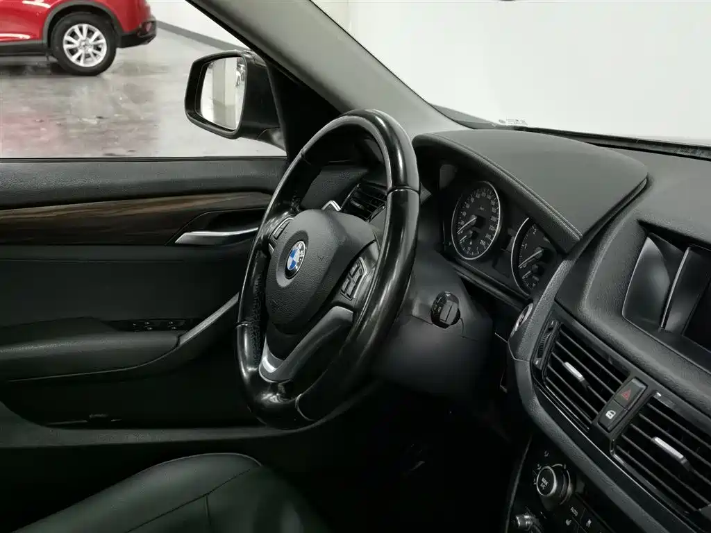 BMW X1 2015 — фото 22