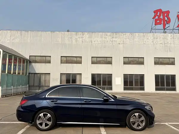 Mercedes-Benz C-Class 2020