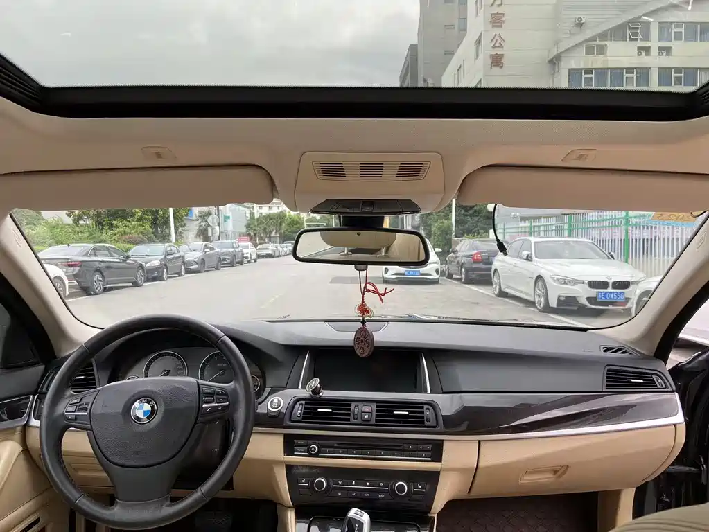 BMW 5 Series 2013 — фото 10
