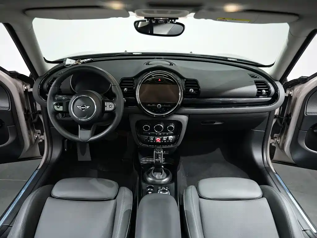 MINI CLUBMAN 2024 — фото 16
