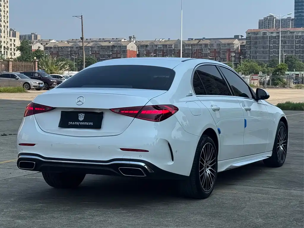 Mercedes-Benz C-Class 2024