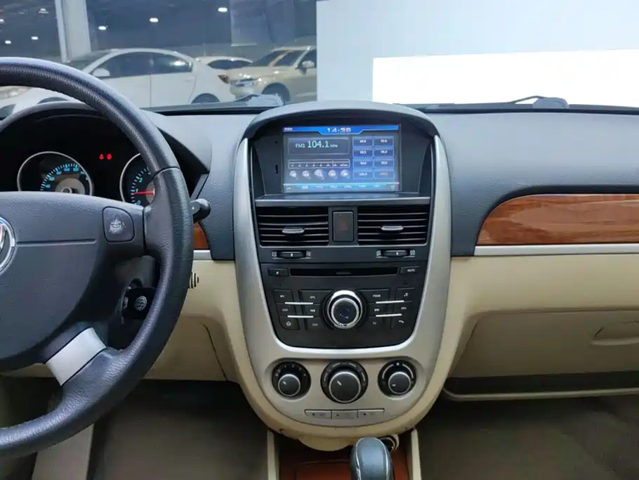 Buick Excelle 2014 — фото 13