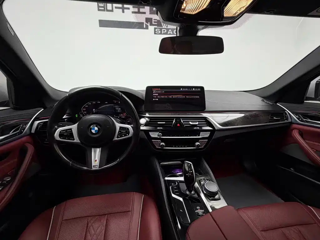 BMW 5 Series 2022 — фото 14