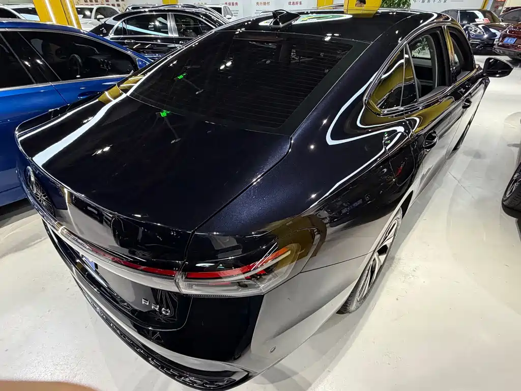 Volkswagen Passat 2025