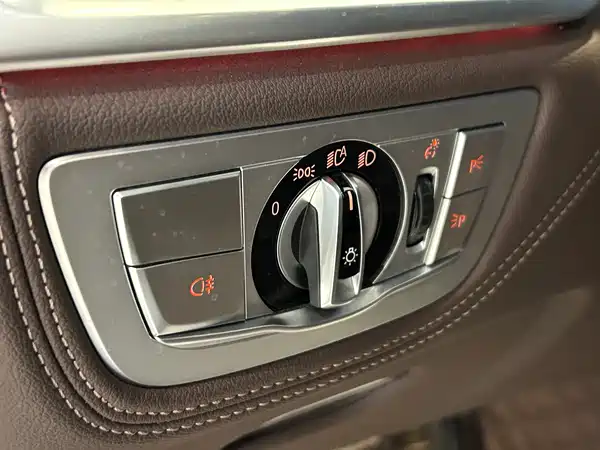 BMW 7 Series 2021