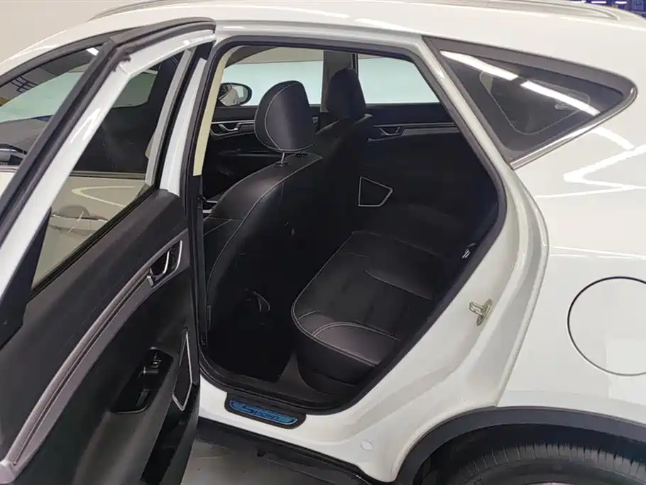 Geely Emgrand GS 2019 — фото 11