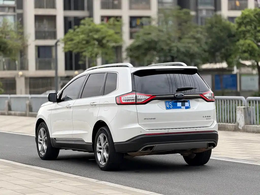 Ford Edge 2019 — фото 6