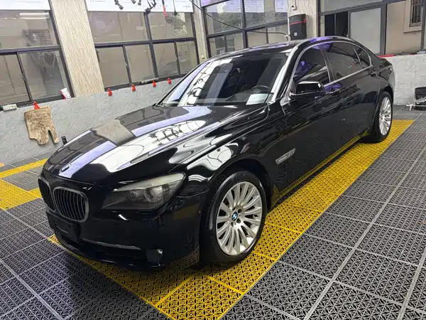 BMW 7 Series 2010