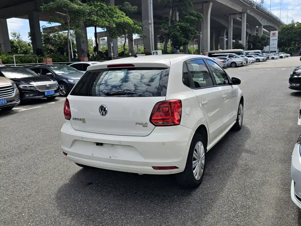 Volkswagen Polo 2016 — фото 14
