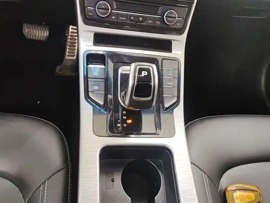 Geely Emgrand GS 2019 — фото 16