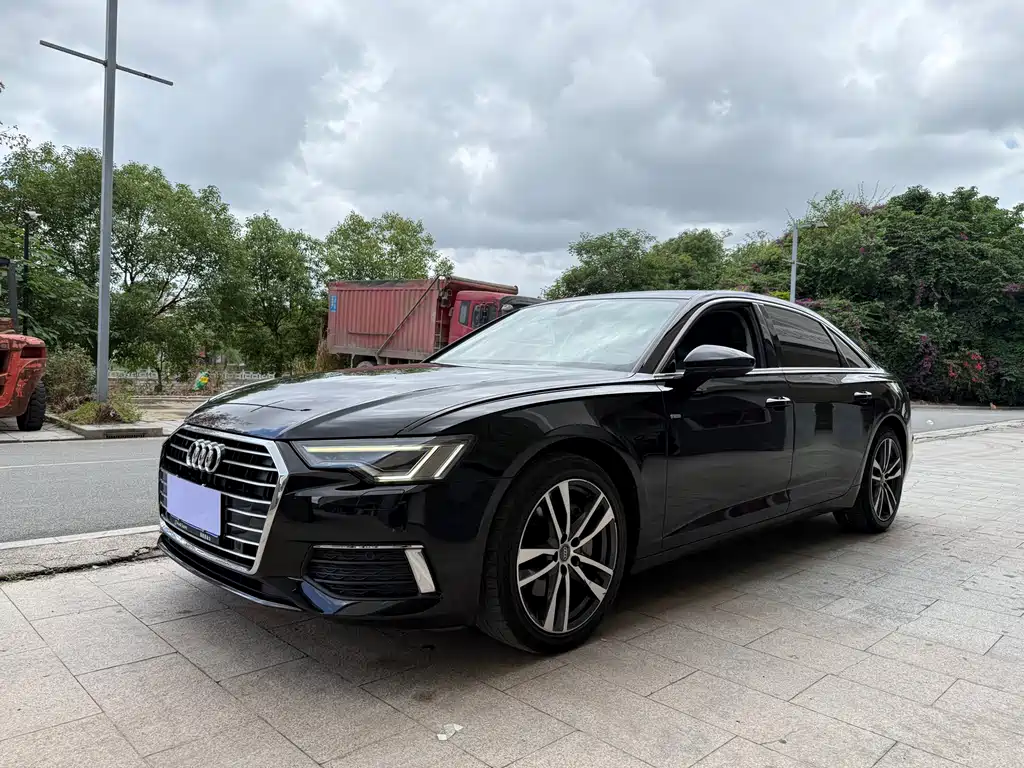 Audi A6L 2020 — фото 1