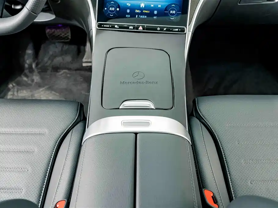 Mercedes-Benz C-Class 2026 — фото 13
