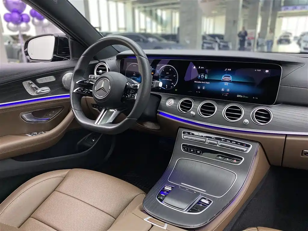 Mercedes-Benz E-Class 2020 — фото 15