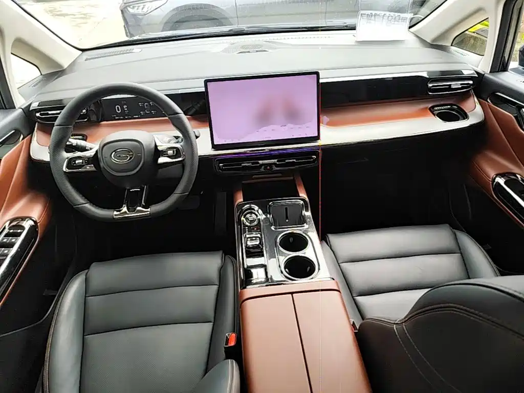 GAC Trumpchi E8 PHEV 2025 — фото 10