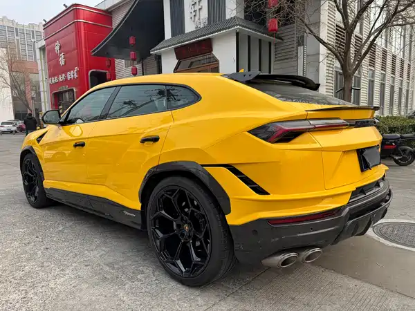 Lamborghini Urus 2022