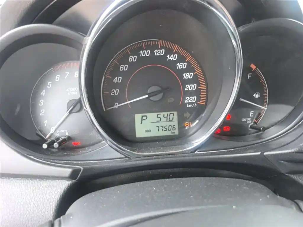 Toyota Yaris L 2020 — фото 12