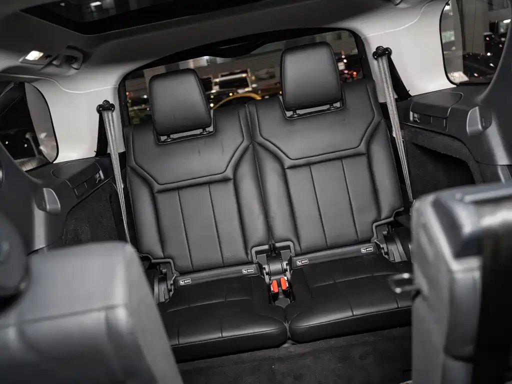 Land Rover Discovery 2018 — фото 14