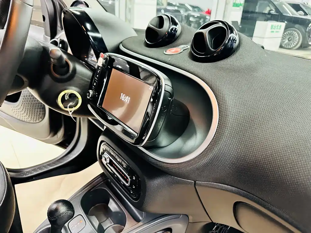 smart fortwo 2018 — фото 43
