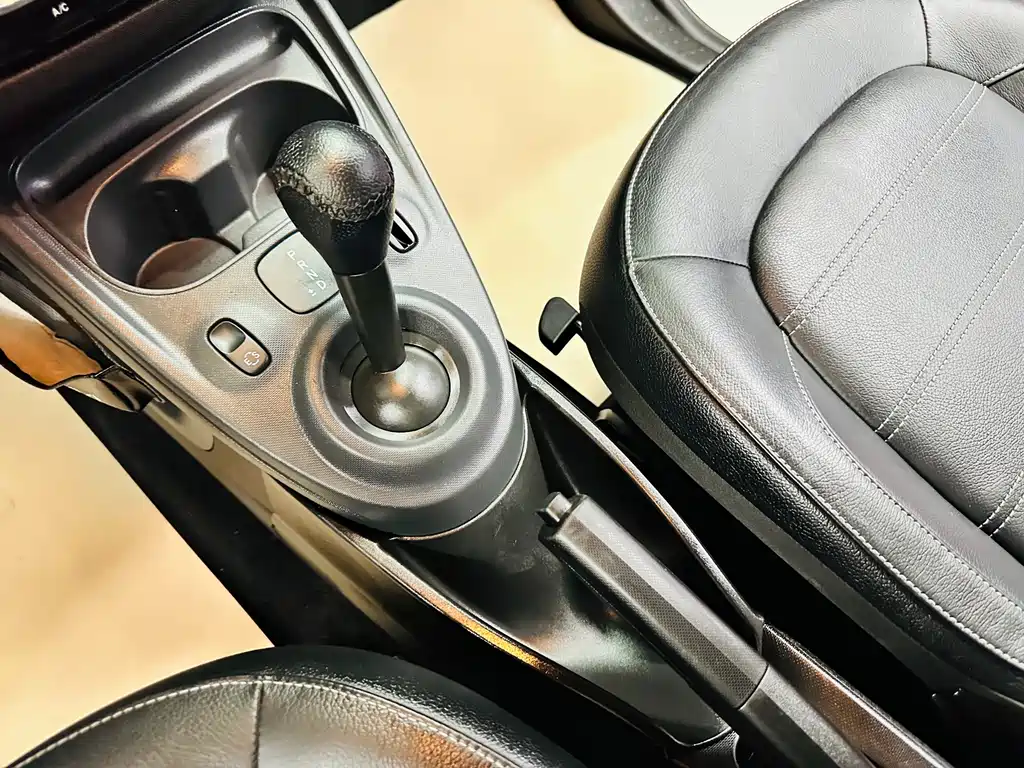 smart fortwo 2018 — фото 32