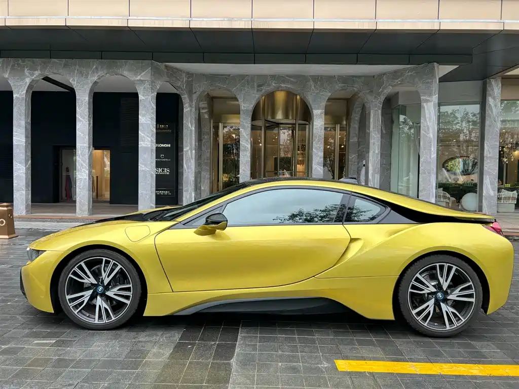 BMW i8 2019 — фото 9
